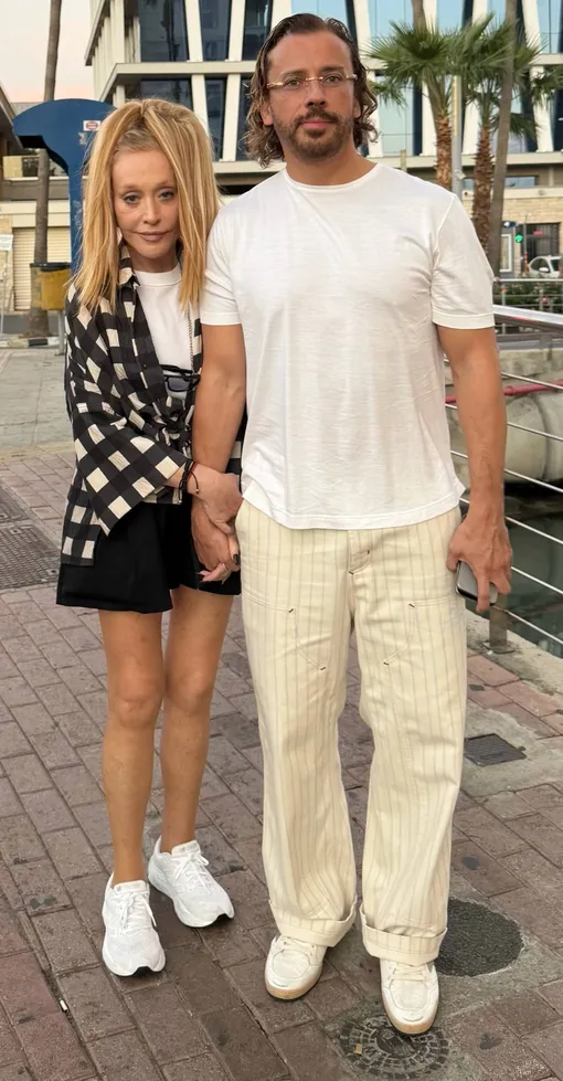 Алла Пугачева и Максим Галкин живут в Лимасоле Алла Пугачева и Максим Галкин живут в Лимасоле
