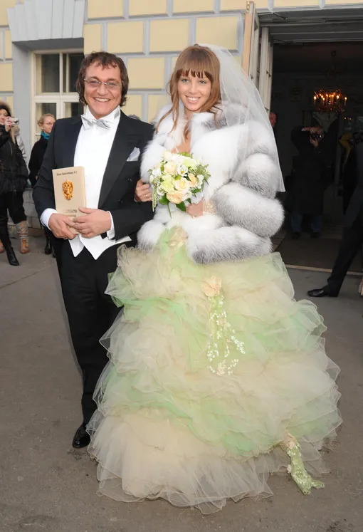 Дмитрий Дибров решил отсудить у Полины роскошную виллу и забрать твоих сыновей