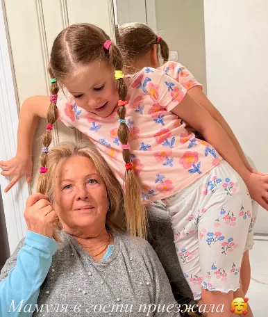 Мама Леры Кудрявцевой с ее дочерью Машей Мама Леры Кудрявцевой с ее дочерью Машей