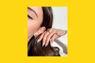 Ногти-шарики: 7 вариантов праздничного маникюра, который будет радовать тебя весь январь Ногти-шарики: 7 вариантов праздничного маникюра, который будет радовать тебя весь январь