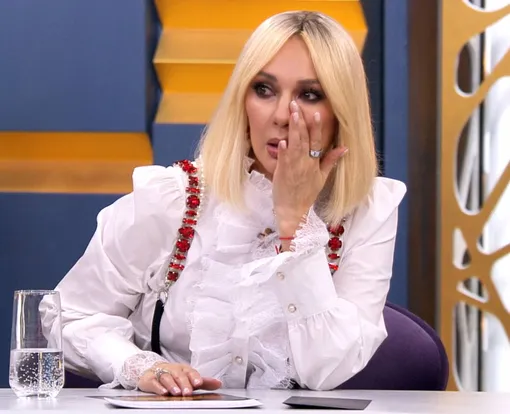 Лера Кудрявцева расплакалась в студии программы «Секрет на миллион»