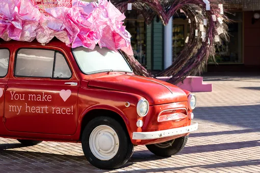 Как отметить весенний праздник: фестиваль «Хочу цветов!» во Vnukovo Outlet Village Как отметить весенний праздник: фестиваль «Хочу цветов!» во Vnukovo Outlet Village