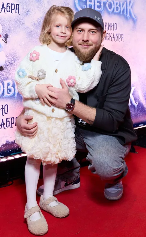 Алиса с отцом, режиссером фильма «Снеговик» Александром Бабаевым