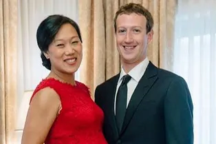 Марк Цукерберг показал фото беременной жены Марк Цукерберг показал фото беременной жены