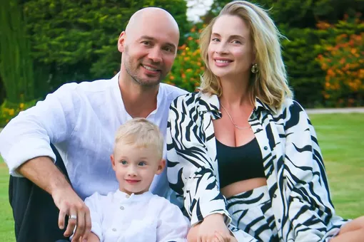 «Я столько слез пролила»: Кристина Черкасова расплакалась во время выписки из роддома «Я столько слез пролила»: Кристина Черкасова расплакалась во время выписки из роддома