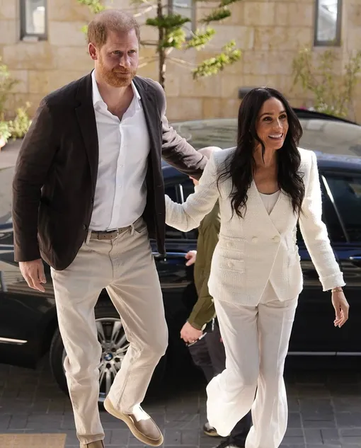 Принц Гарри и Меган Маркл прибыли с визитом в Иорданию