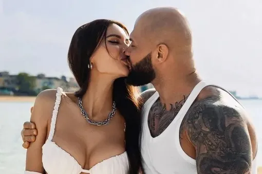 «Я не буду мириться с мужем»: Оксана Самойлова заявила, что разведется с Джиганом «Я не буду мириться с мужем»: Оксана Самойлова заявила, что разведется с Джиганом