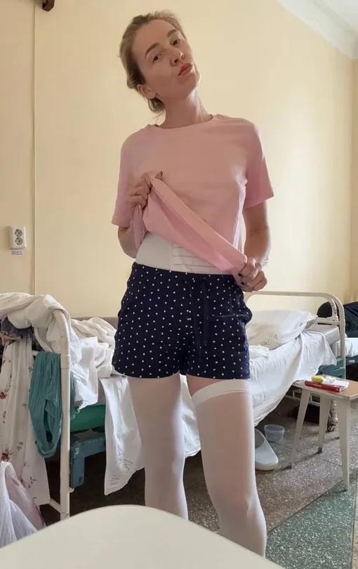 Александра Вайнберг в больнице после операции