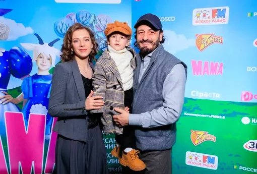 Лиза Арзамасова и Илья Авербух с сыном Лиза Арзамасова и Илья Авербух с сыном