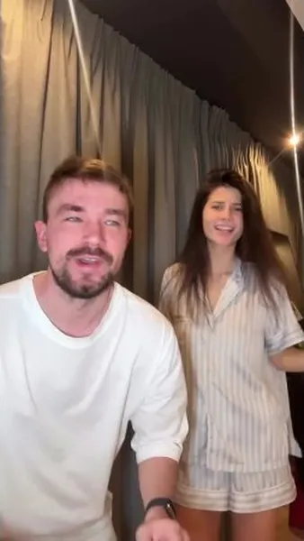 Нажми и смотри