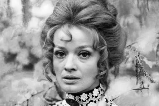 Умерла после тяжелой болезни партнерша Вячеслава Тихонова в фильме «Майские звезды», легендарная актриса Яна Брейхова Умерла после тяжелой болезни партнерша Вячеслава Тихонова в фильме «Майские звезды», легендарная актриса Яна Брейхова