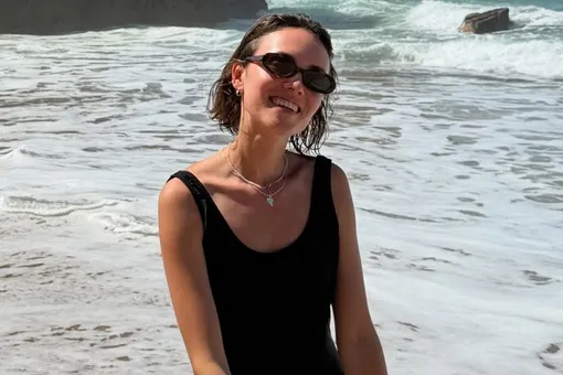 «Мы на краю континента»: Стася Милославская показала фигуру в купальнике и жениха на пляже «Мы на краю континента»: Стася Милославская показала фигуру в купальнике и жениха на пляже