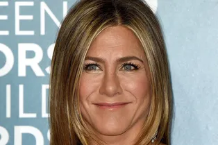 «Он подтолкнул»: Дженнифер Энистон вернулась в сериал «Друзья» из-за Брэда Питта