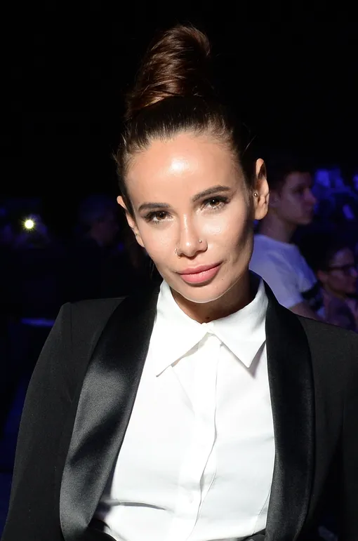 Звезды с тонкими бровями