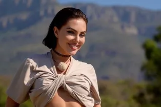 Эксклюзив VOICE: Виолетта Чиковани после съемок проекта «Новые звезды в Африке» изменилась до неузнаваемости Эксклюзив VOICE: Виолетта Чиковани после съемок проекта «Новые звезды в Африке» изменилась до неузнаваемости