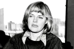 Умерла легенда кино Венди Диксон, работавшая с Мэрил Стрип и Марлоном Брандо Умерла легенда кино Венди Диксон, работавшая с Мэрил Стрип и Марлоном Брандо