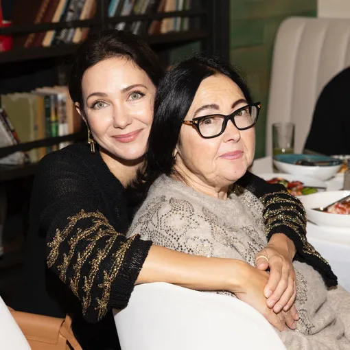 Екатерина Климова поздравила маму