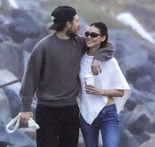 Бруклина Бекхэма и Николу Пельтц впервые заметили после скандала