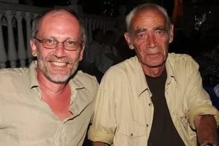 Умер от тяжелой болезни отец телеведущего Александра Гордона, автор сценария фильма «Огни притона» Умер от тяжелой болезни отец телеведущего Александра Гордона, автор сценария фильма «Огни притона»