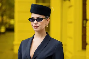 Шляпка-таблетка — самый модный аксессуар весны-2026 Шляпка-таблетка — самый модный аксессуар весны-2026