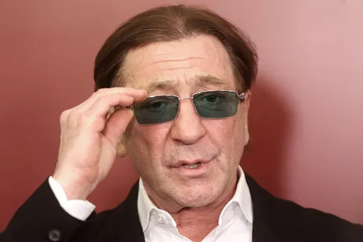 «Мне искренне жаль»: Григорий Лепс извинился после того, как посочувствовал россиянам с доходом 300 тысяч рублей в месяц «Мне искренне жаль»: Григорий Лепс извинился после того, как посочувствовал россиянам с доходом 300 тысяч рублей в месяц