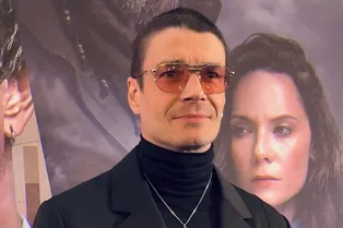 «Меня пугали многие вещи»: Максим Матвеев на премьере сериала «Заложник» рассказал, как перестал бояться