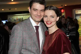 Заботливый муж и отец: Максим Матвеев воссоединился с семьей Заботливый муж и отец: Максим Матвеев воссоединился с семьей