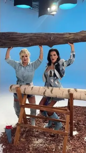 Нажми и смотри