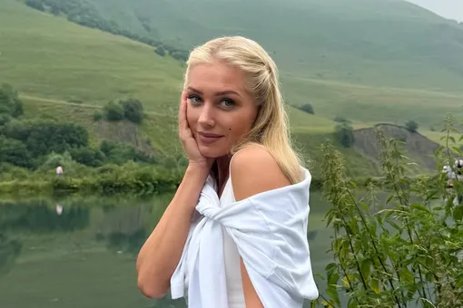 «Мы были прикованы к телевизору, плакали и молились»: Кристина Асмус приехала на место теракта в Беслане «Мы были прикованы к телевизору, плакали и молились»: Кристина Асмус приехала на место теракта в Беслане