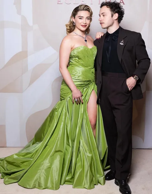 Флоренс Пью и Финн Коул в Милане Флоренс Пью и Финн Коул в Милане