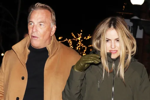 «Счастлив после очень тяжелого развода»: Кевина Костнера вместе с 46-летней возлюбленной заметили на курорте «Счастлив после очень тяжелого развода»: Кевина Костнера вместе с 46-летней возлюбленной заметили на курорте