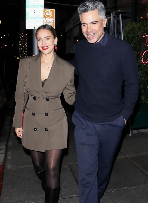 Джессика Альба объявила о разводе с Кэшем Уорреном год назад