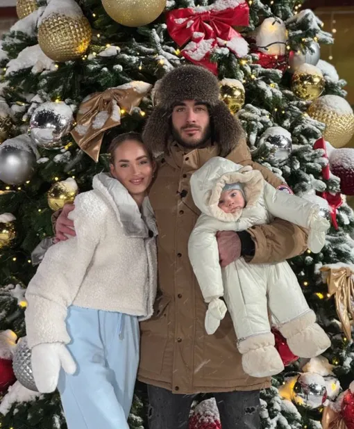 Виктория Лысковец и Тигран Салибеков с сыном Леоном Виктория Лысковец и Тигран Салибеков с сыном Леоном