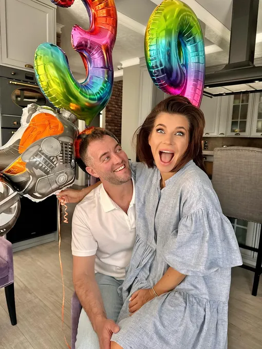 Екатерина Волкова поздравила мужа Екатерина Волкова поздравила мужа