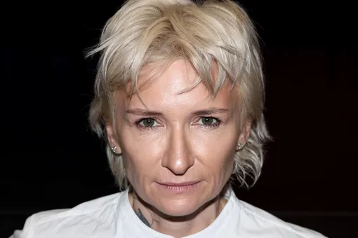 «Лера, я не жалею, что я не разделась»: Диана Арбенина со сцены иронично обратилась к режиссеру сериала «Лера, я не жалею, что я не разделась»: Диана Арбенина со сцены иронично обратилась к режиссеру сериала