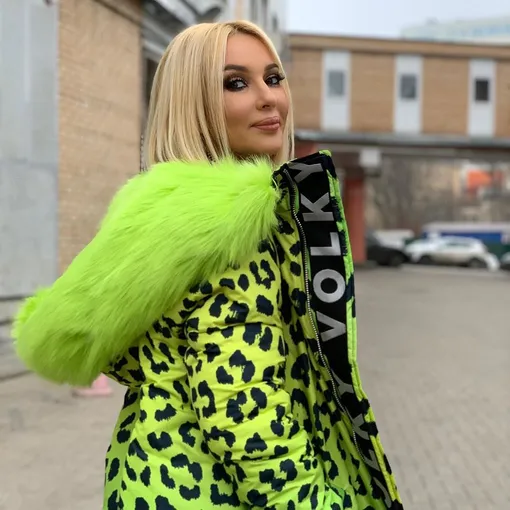 Лера Кудрявцева любит ярко одеваться