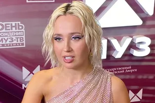 Кока впервые вышла в свет с победителем проекта «Сердце Клавы» Александром Повериным: эксклюзивные фото и видео VOICE Кока впервые вышла в свет с победителем проекта «Сердце Клавы» Александром Повериным: эксклюзивные фото и видео VOICE