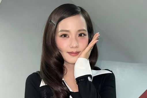 Режиссер фильма «Всеведущий читатель» объяснил кастинг Джису из Blackpink Режиссер фильма «Всеведущий читатель» объяснил кастинг Джису из Blackpink