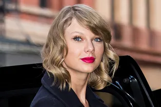 Тейлор Свифт пожелала хакерам «удачного фотошопа»