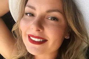 «Муж пригрозил меня сдать»: звезда Comedy Woman показала фигуру после похудения «Муж пригрозил меня сдать»: звезда Comedy Woman показала фигуру после похудения