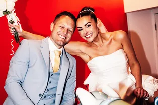 Похудевшая на 30 кг и увеличившая грудь звезда сериала «Эммердейл» Келси-Бет Кроссли вышла замуж