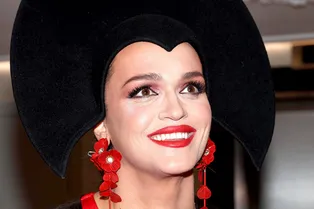 «Я приготовила злобную речь»: певица Слава расплакалась после победы Полины Лурье над Ларисой Долиной