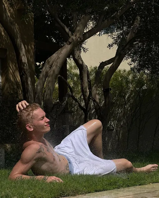 Даня Милохин пытается наладить личную жизнь Даня Милохин пытается наладить личную жизнь