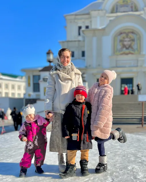 Мария Круглыхина с детьми