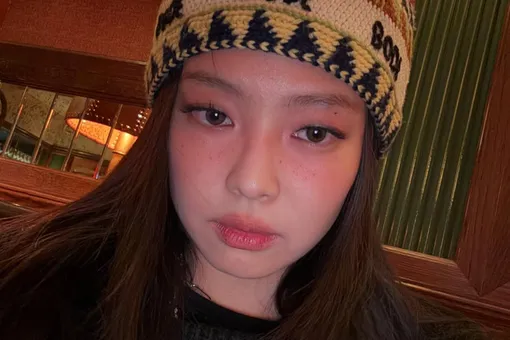 Дженни из BLACKPINK раскрыла, как случайность изменила ее карьеру Дженни из BLACKPINK раскрыла, как случайность изменила ее карьеру