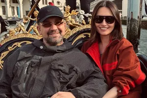 «Мы не в церкви, а на гондоле»: жена Басты заступилась за него на отдыхе в Италии