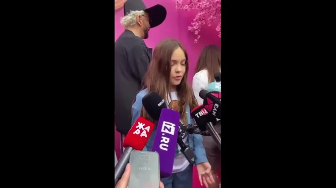 Нажми и смотри