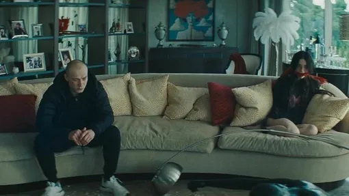 Юра Борисов и Майки Мэдисон в фильме «Анора» Юра Борисов и Майки Мэдисон в фильме «Анора»
