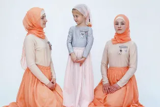 Младшие дочери Рамзана Кадырова снялись для модного бренда своей старшей сестры