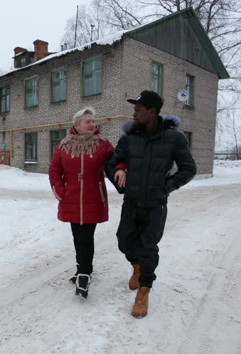 Наталья Веденина с нигерийским принцем Габриэлем Сегуном Аджайи